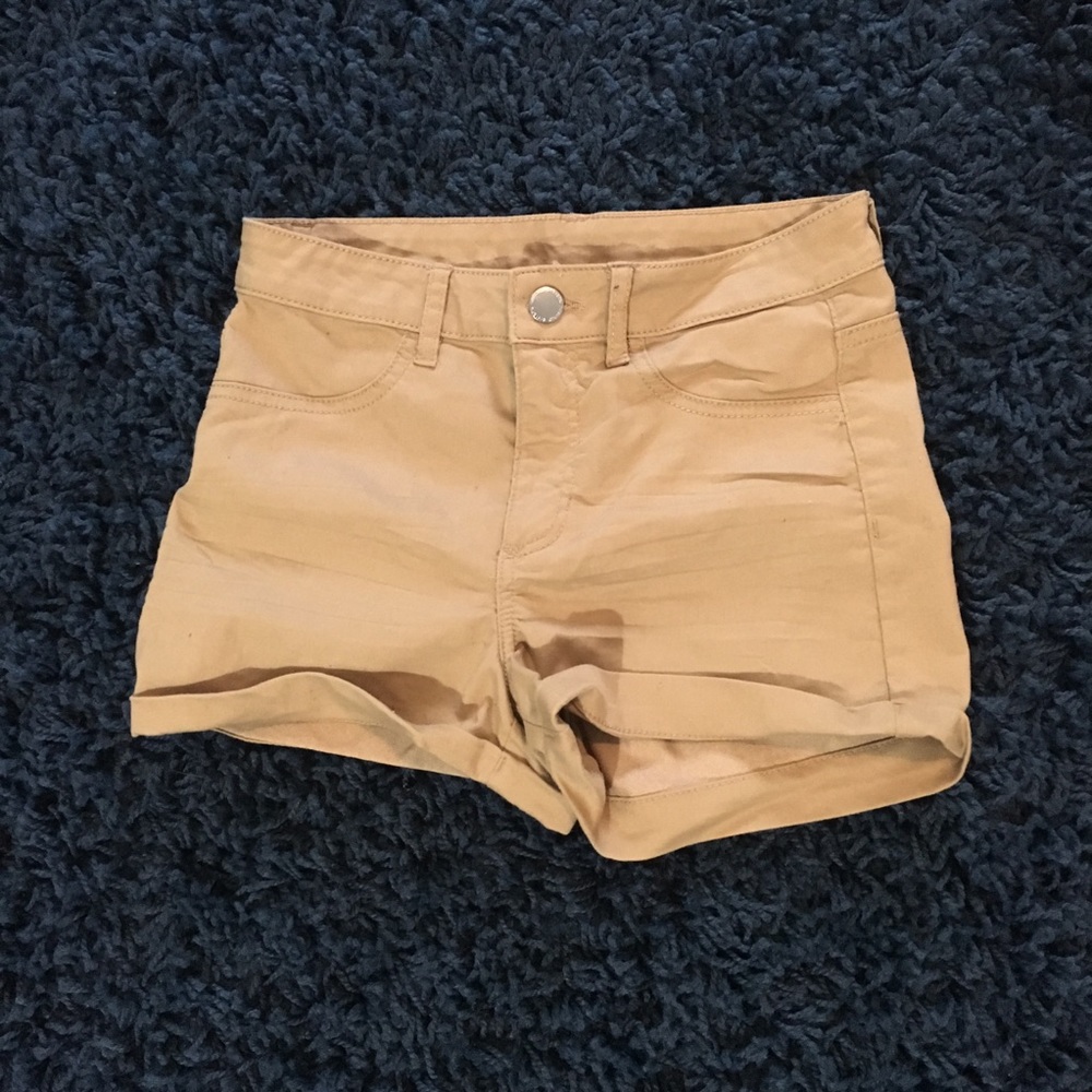 Women’s khaki shorts